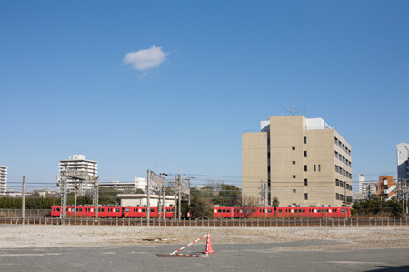 Meitetsu train at Jingumae