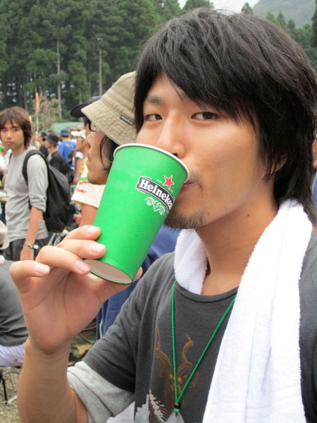 Kanamori-san enjoying a beer during Vampire Weekend
