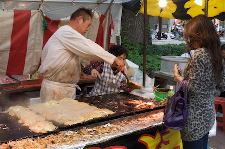 A teppan is never far from oil