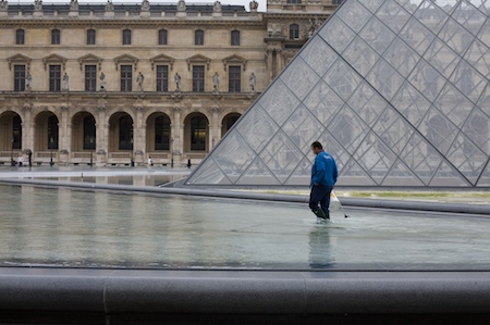 Cleaning the pools at the Louvre
