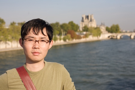 Tomo over the Seine