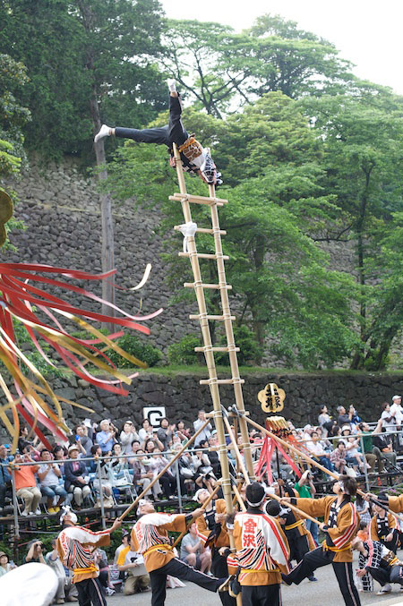 Hyakumangoku Parade